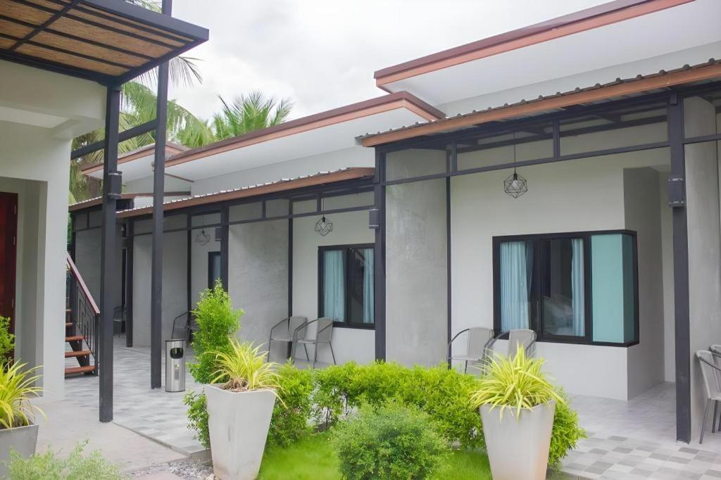 Seesea Resort Сатун Екстериор снимка