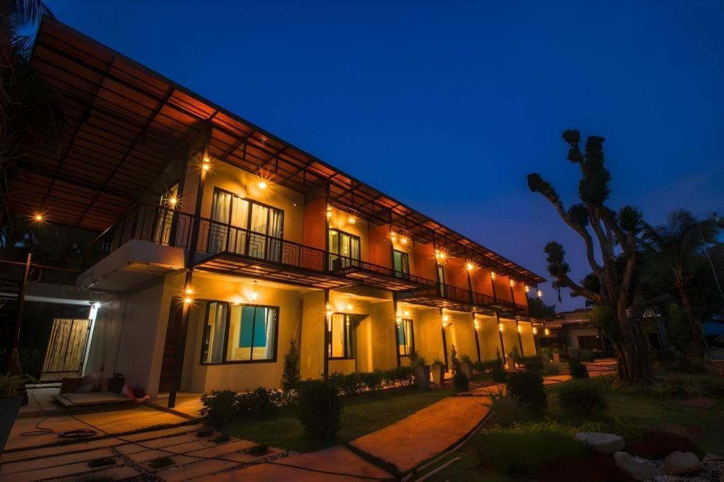 Seesea Resort Сатун Екстериор снимка