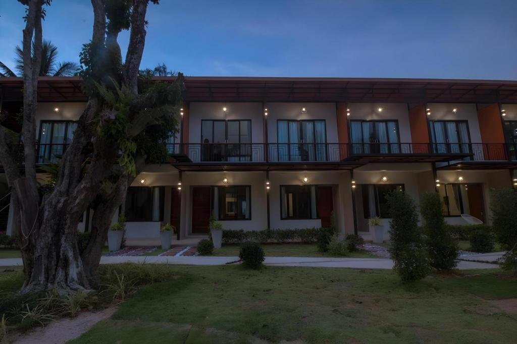 Seesea Resort Сатун Екстериор снимка