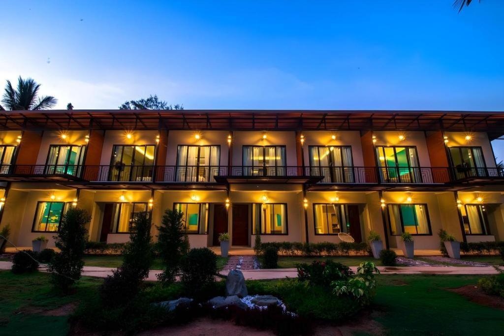 Seesea Resort Сатун Екстериор снимка