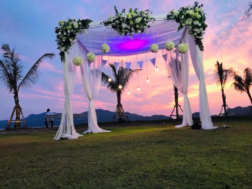 Seesea Resort Сатун Екстериор снимка