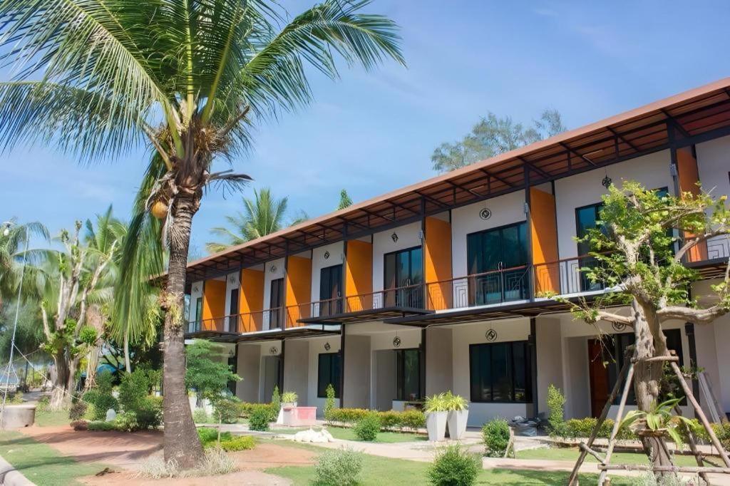 Seesea Resort Сатун Екстериор снимка